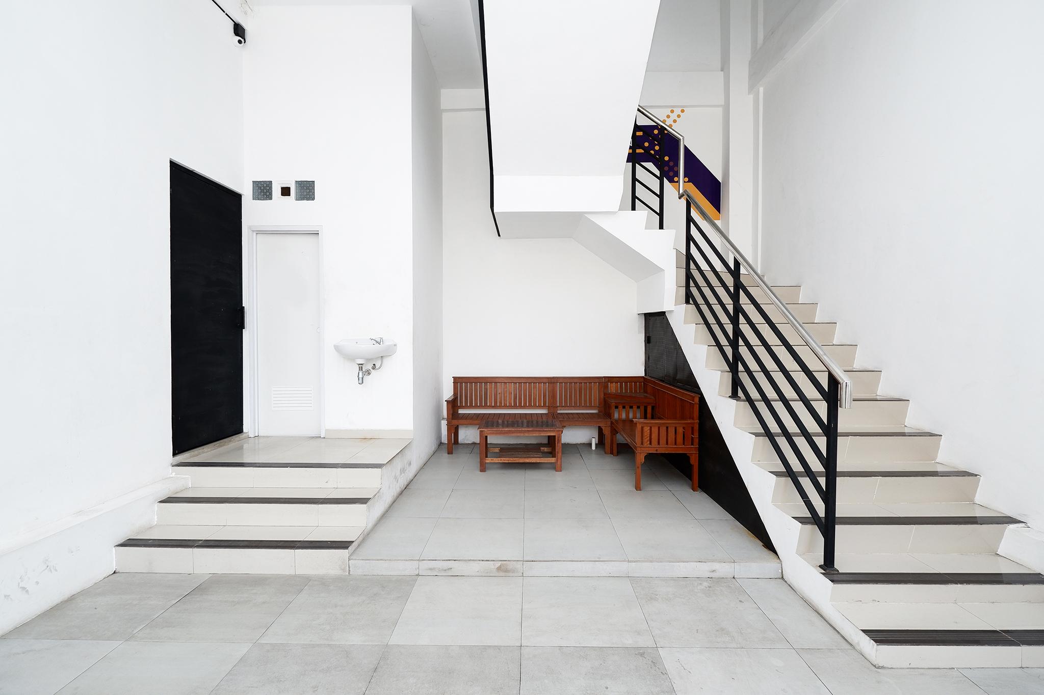 Spot On 2026 Arta Residence Semarang Zewnętrze zdjęcie