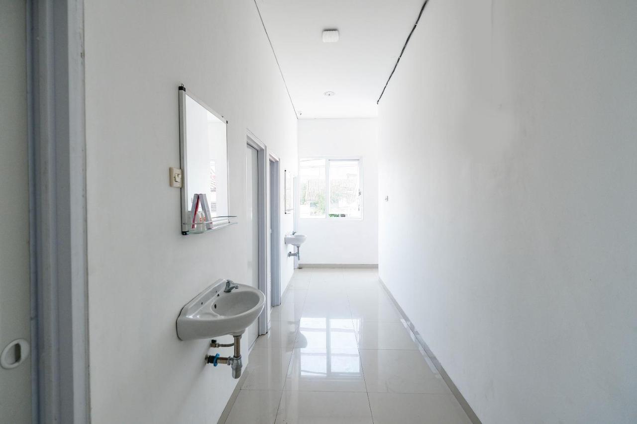 Spot On 2026 Arta Residence Semarang Zewnętrze zdjęcie